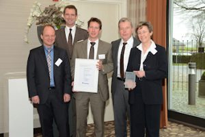 Fraunhofer zeichnet Oerlikon Leybold Vacuum für Technologiemanagement aus