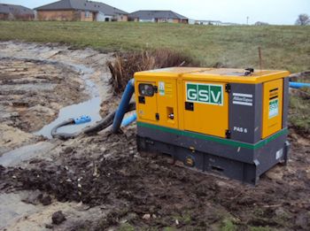 Diesel-driven PAS 6 Pump from Atlas Copco Helps Empty and Clean Lake