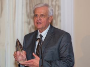 Pentair Engineer Arnold Sdano Honored by Hydraulic Institute with Lifetime Achievement Award