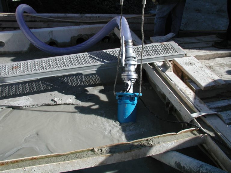 Tsurumi: Water pumps in concrete applications