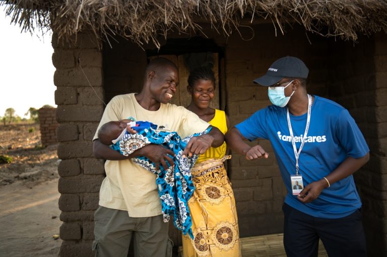 Partnerschaft versorgt im Jahr 2020 3,5 Millionen Menschen mit sauberem Wasser und sanitären Einrichtungen