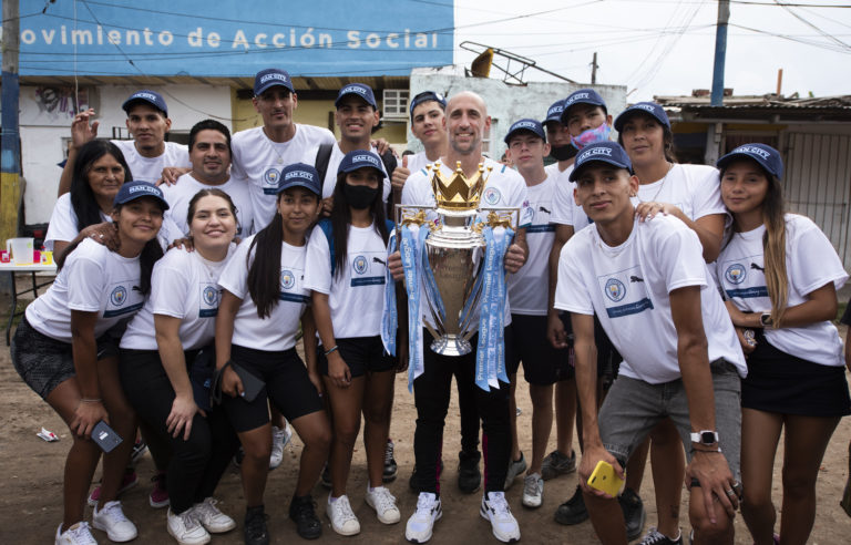 Surprise for Participants at Manchester City’s Community Football and Water Project in Buenos Aires