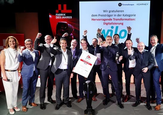 Representatives of the Wilo Group Accept the “Factory of the Year 2022” Award in Munich
