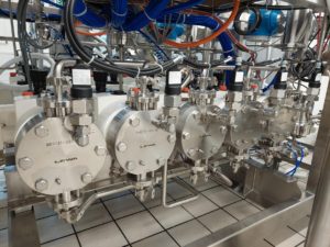 Flexible Puffer-Herstellung bei stark variierenden Volumenströmen in der Oligonukleotid-Produktion