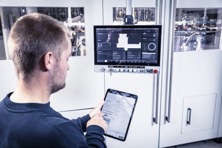 KHS Connect: Digital Interfaces Developed Further for even Closer Cooperation with the Customer