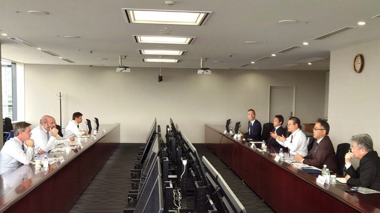 EBARA Leadership Exchanges Opinions with Secretary of Pennsylvania