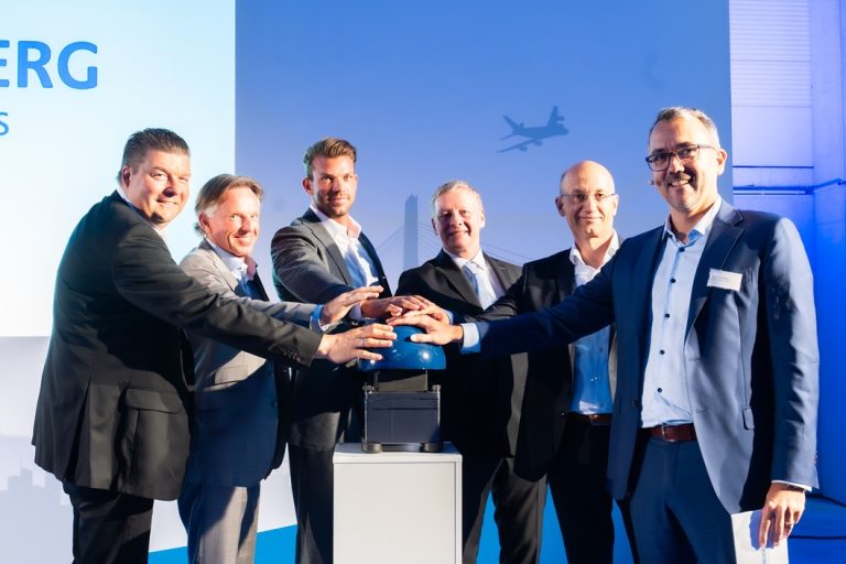 Freudenberg Sealing Technologies weiht neuen Standort in Hamburg ein