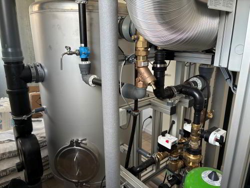 Reitanlage bereitet Trinkwasser für Pferde mit Grünbeck-Kombianlage auf